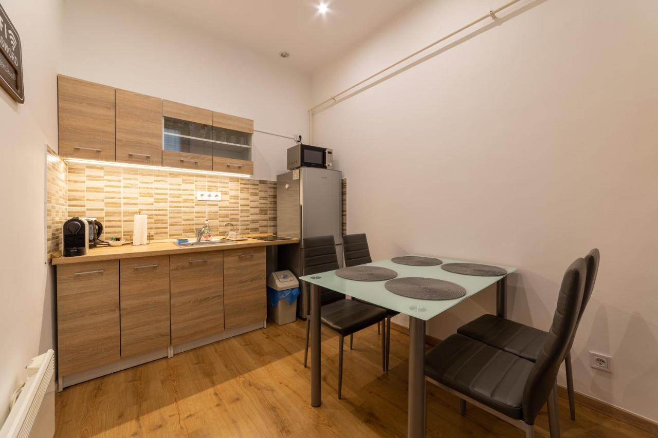 Lovely 1 Bedroom Flat With Central Location Budapest Ngoại thất bức ảnh